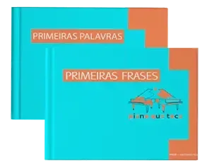 Caderno de música impresso do curso, aberto sobre a mesa